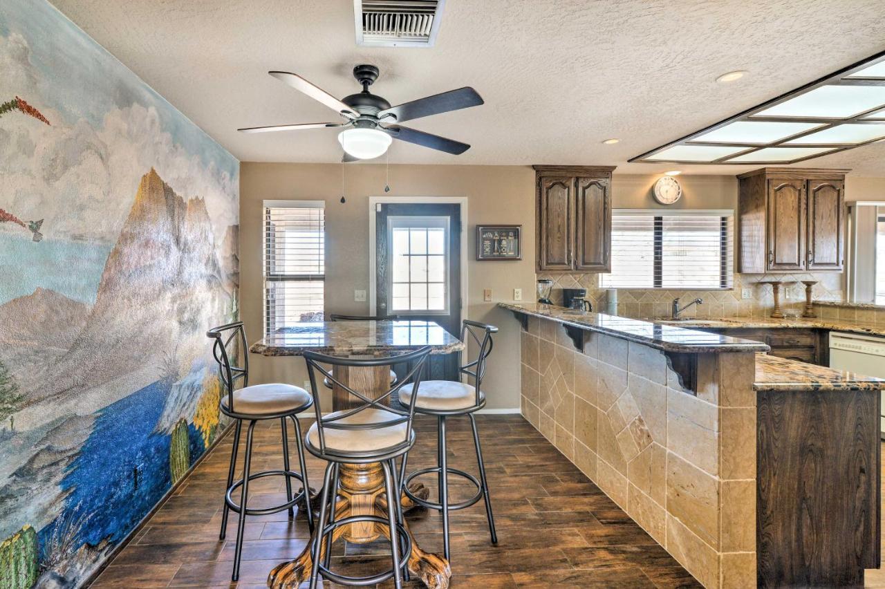 Bullhead City Home With Private Pool, Hot Tub And View Exterior foto